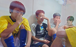 サッカークラブの小・中学生が酸素BOXを体験